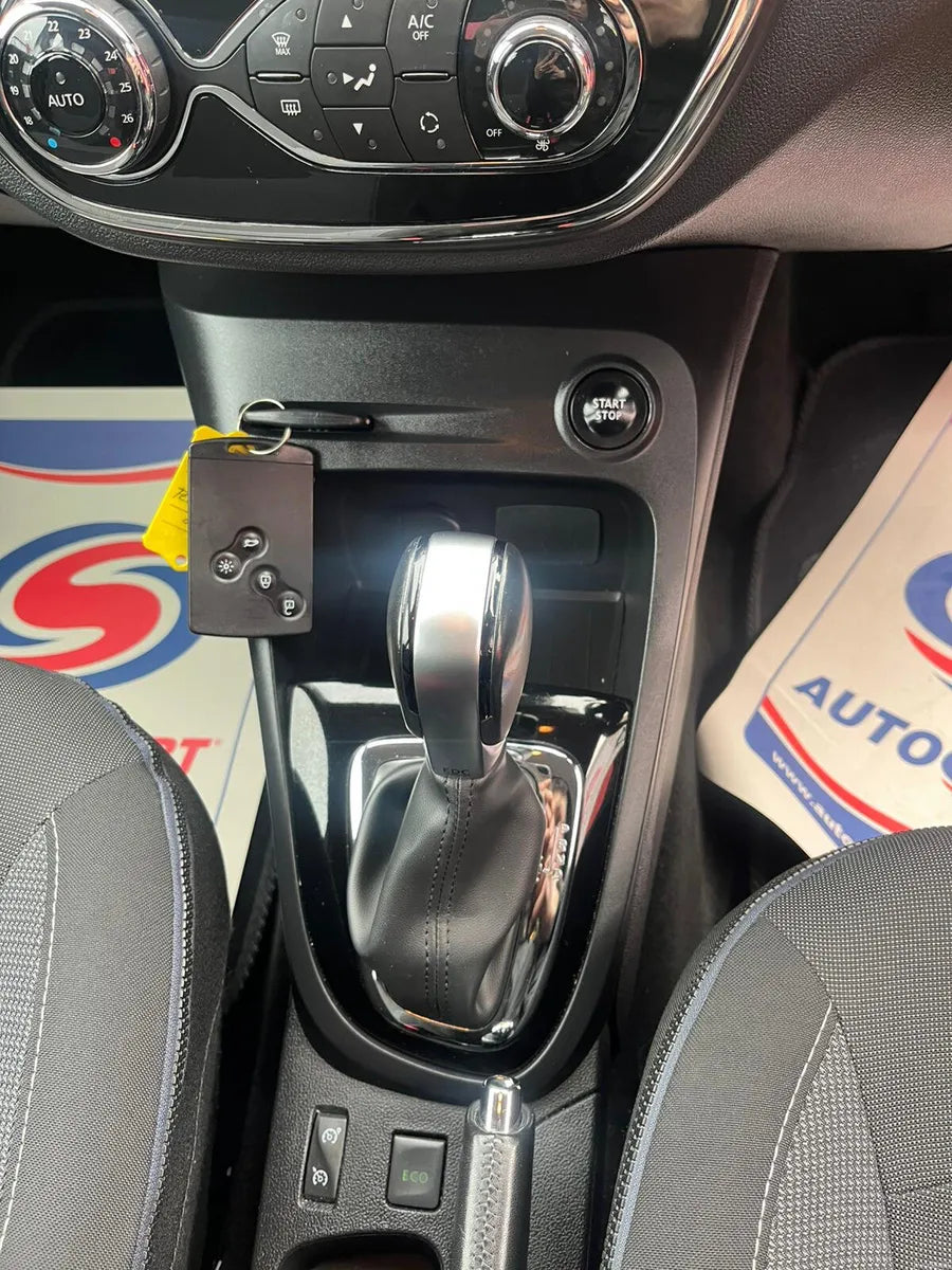 RENAULT CAPTUR 2017 AUTOMATIC WARRANTY DELIVERY