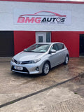 Toyota Auris 2013 low kilometres free delivery