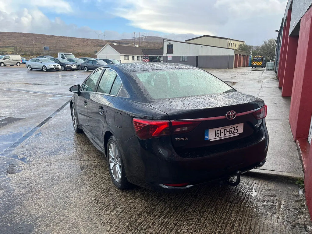 TOYOTA AVENSIS 2016 - 2.0 Luna new NCT warranty