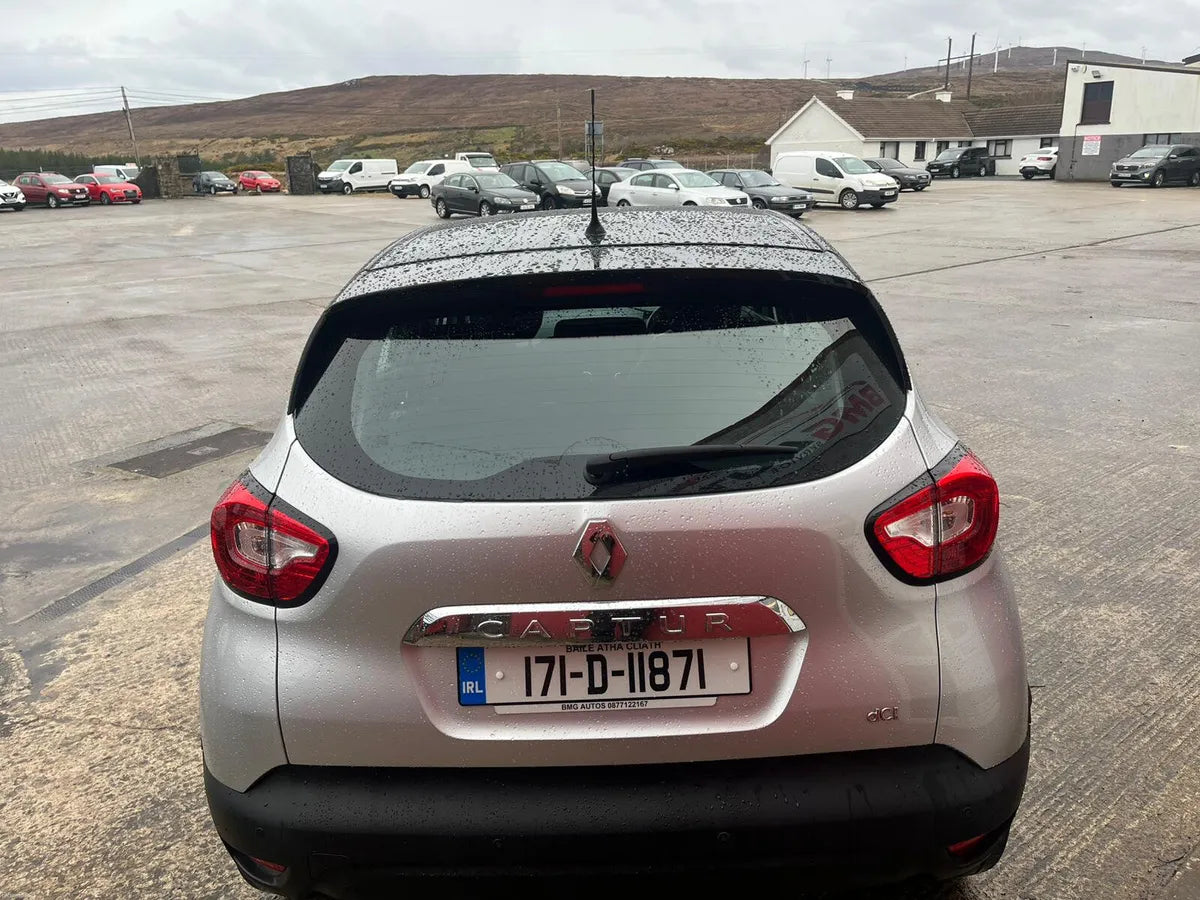 RENAULT CAPTUR 2017 AUTOMATIC WARRANTY DELIVERY