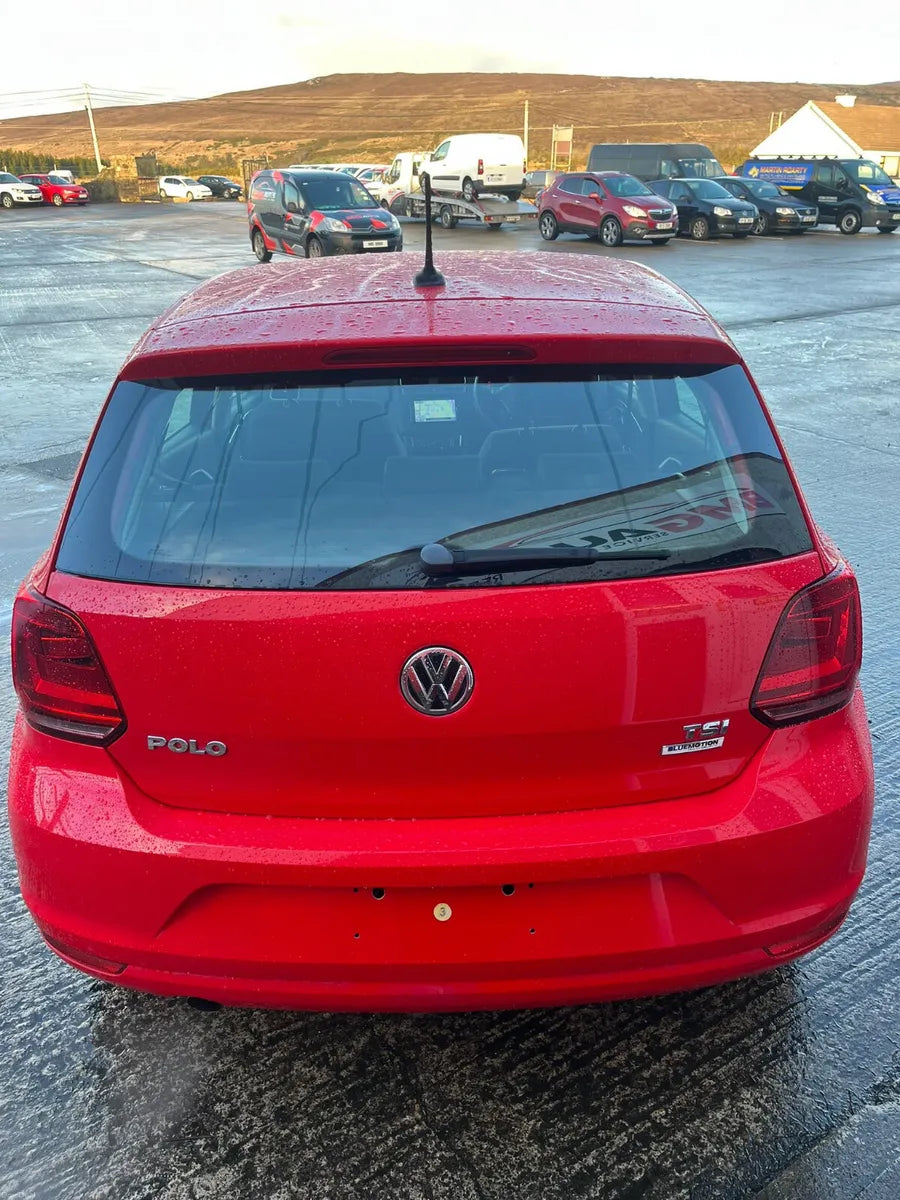 2016 VOLKSWAGEN POLO RED AUTOMATIC LOW KS