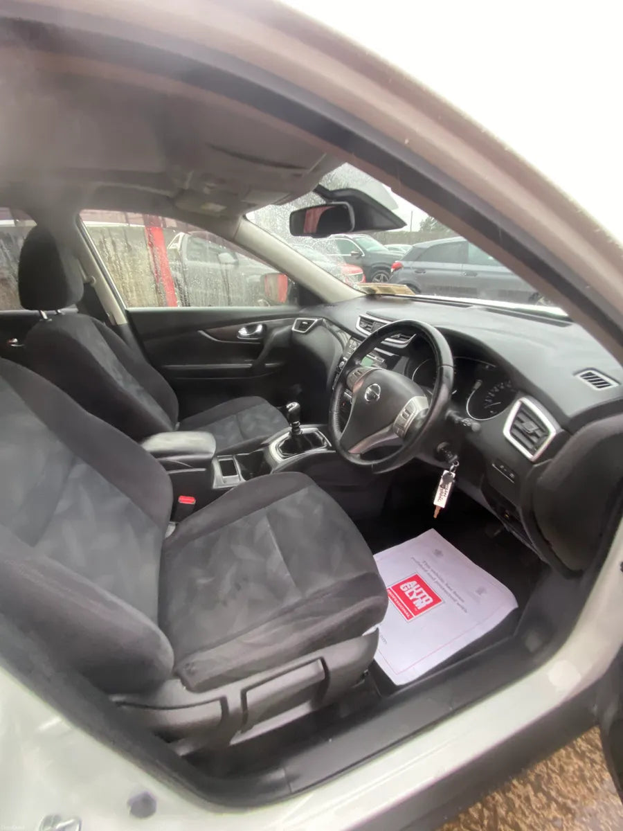 2015 NISSAN X TRAIL 7 seater