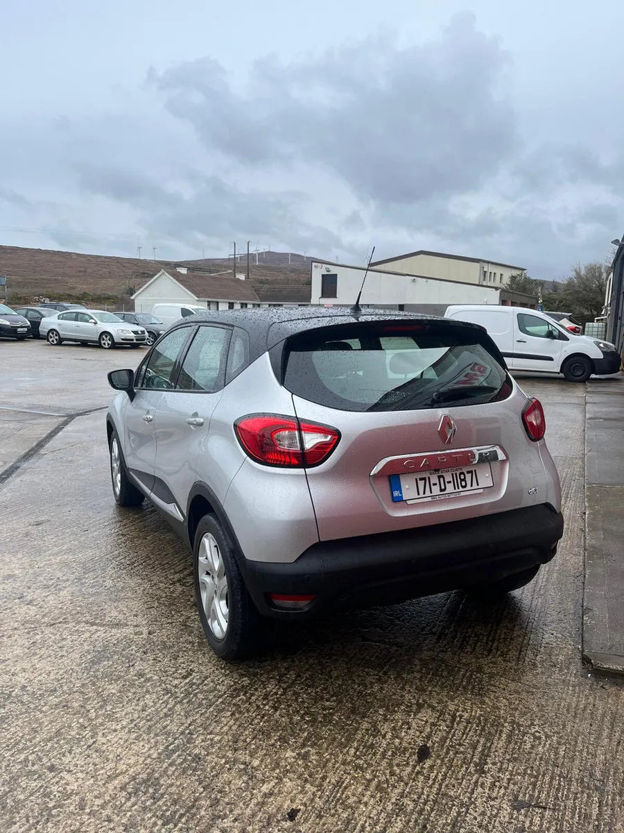 RENAULT CAPTUR 2017 AUTOMATIC WARRANTY DELIVERY