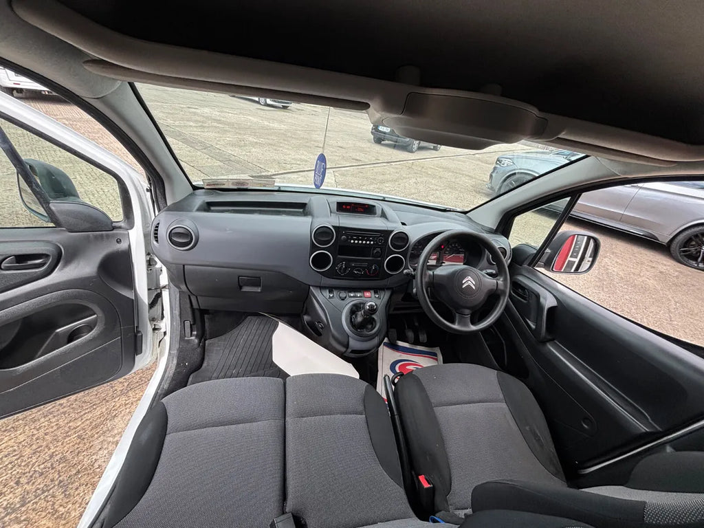 Citroen Berlingo 2017 new CVRT, delivery, and warranty.