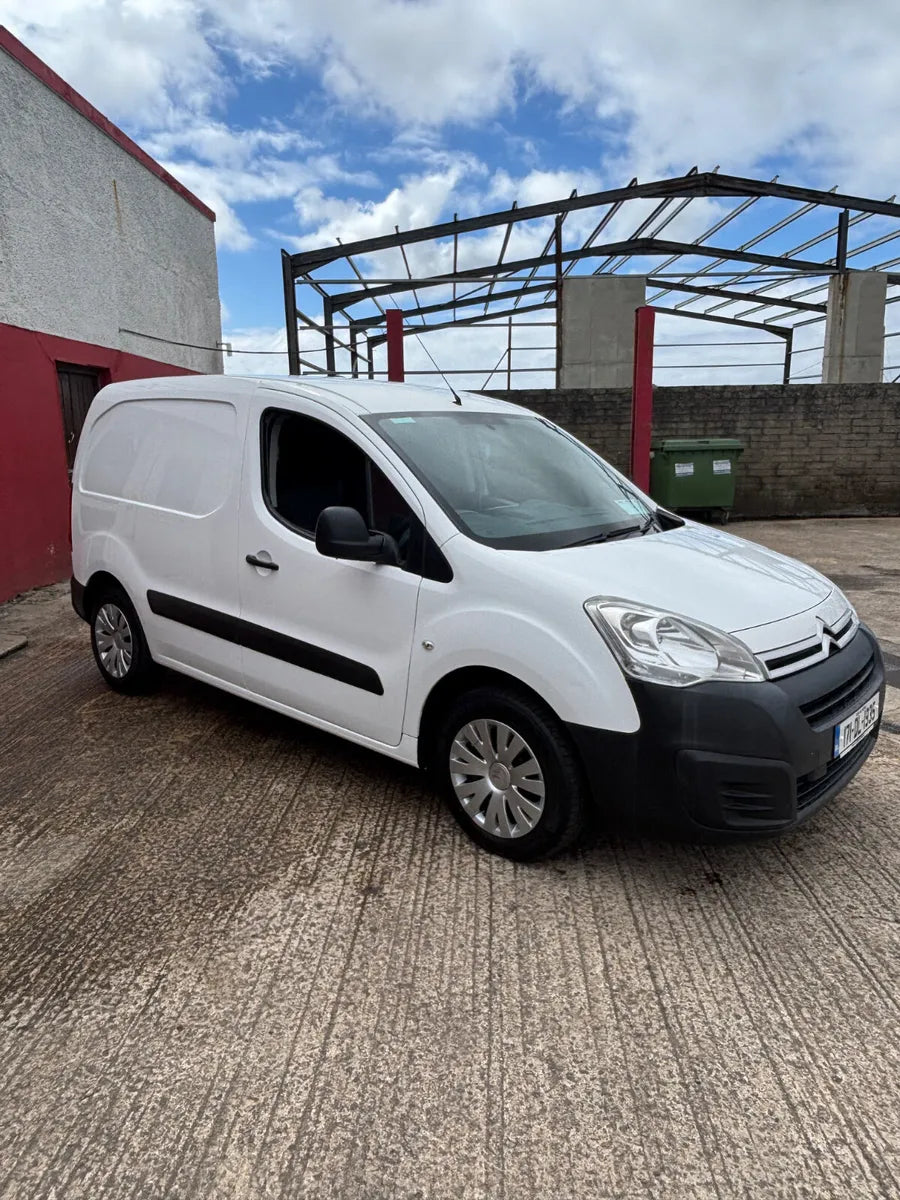 Citroen Berlingo 2017 new CVRT, delivery, and warranty.