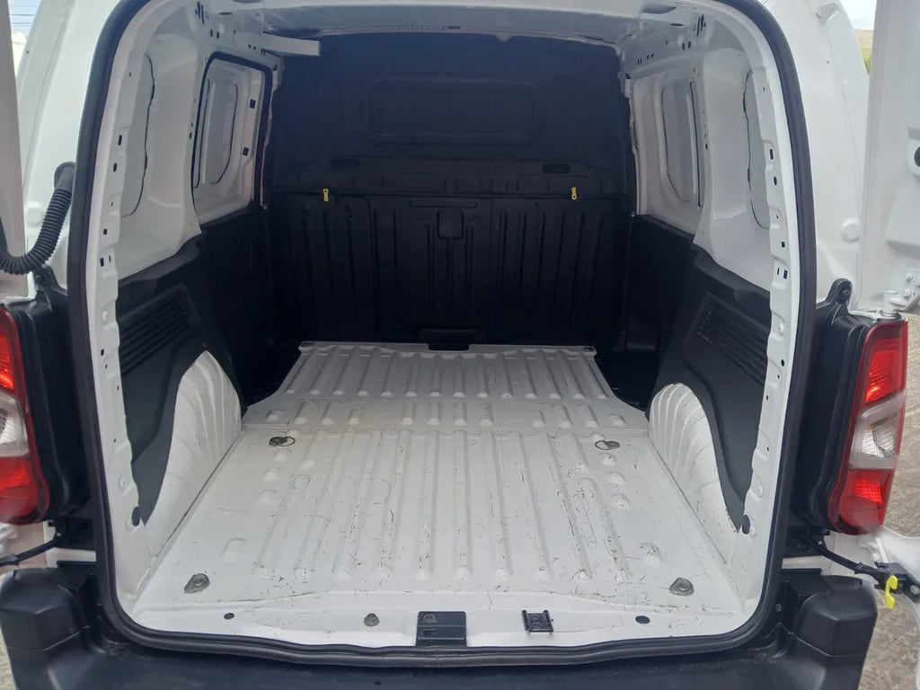 Citroen Berlingo 2022 free delivery new CVRT