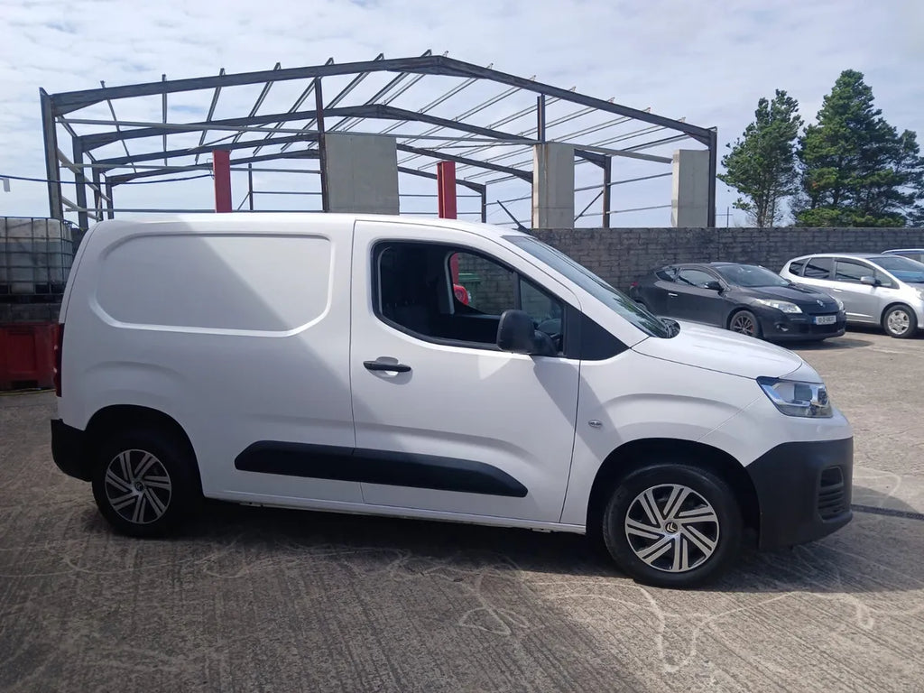 Citroen Berlingo 2022 free delivery new CVRT